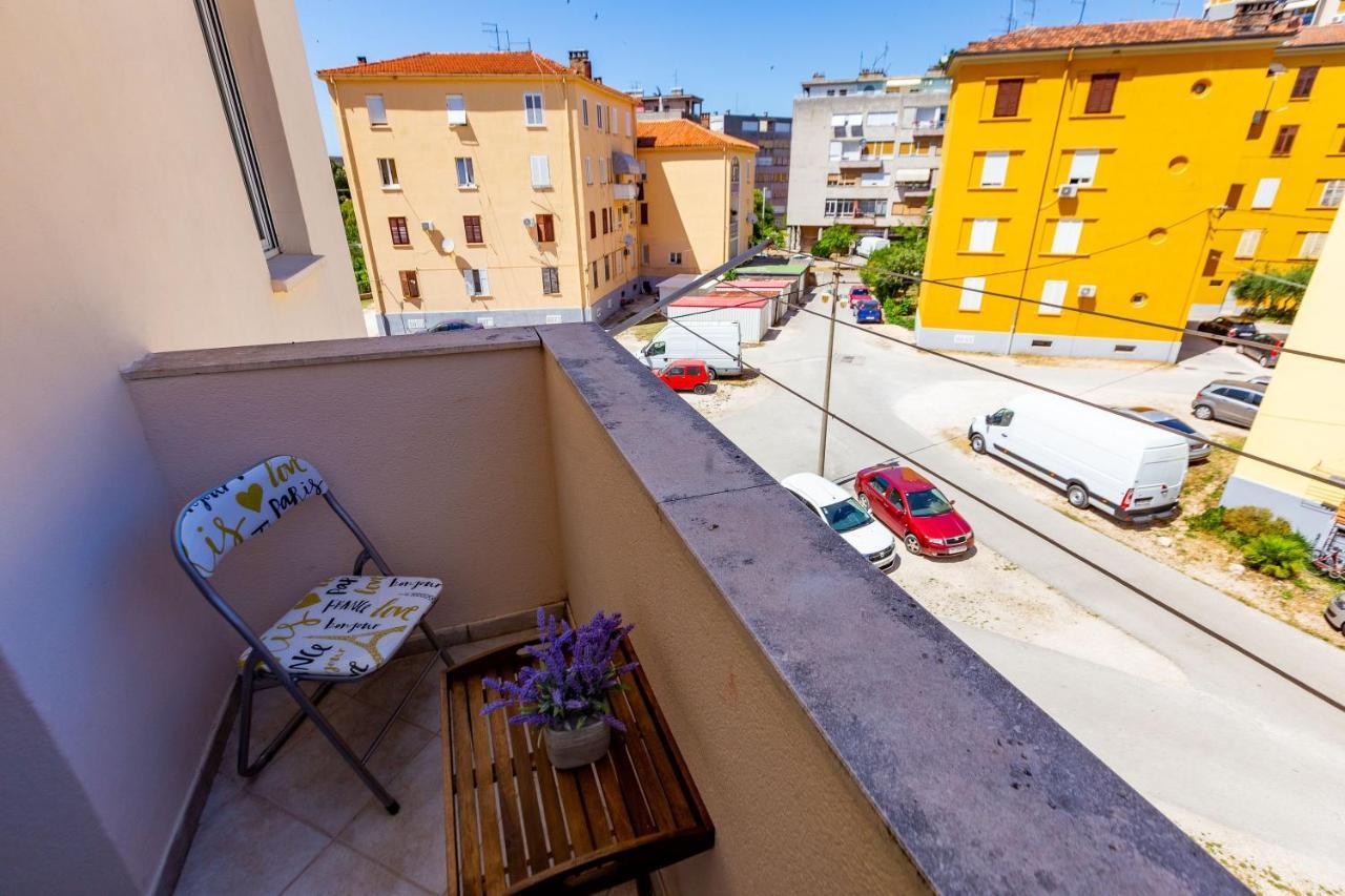Vale Apartment With Balcony Zadar Exterior foto